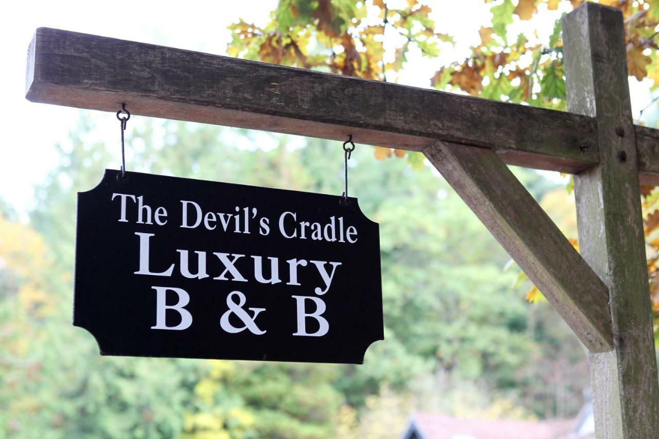 The Devils Cradle Hotell Farnham  Eksteriør bilde